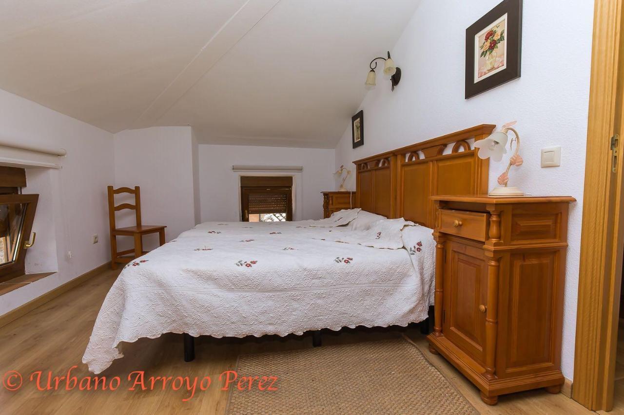 Casa Rural El Salon Del Baile Navarredondilla Εξωτερικό φωτογραφία